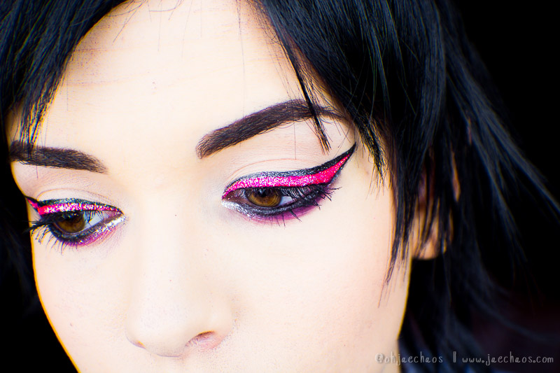 glitterpinkgraphicliner_jaeCHAOS-6